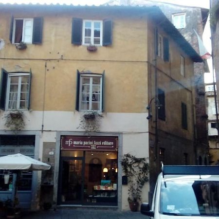 Casa Nora Hotel Lucca Bagian luar foto